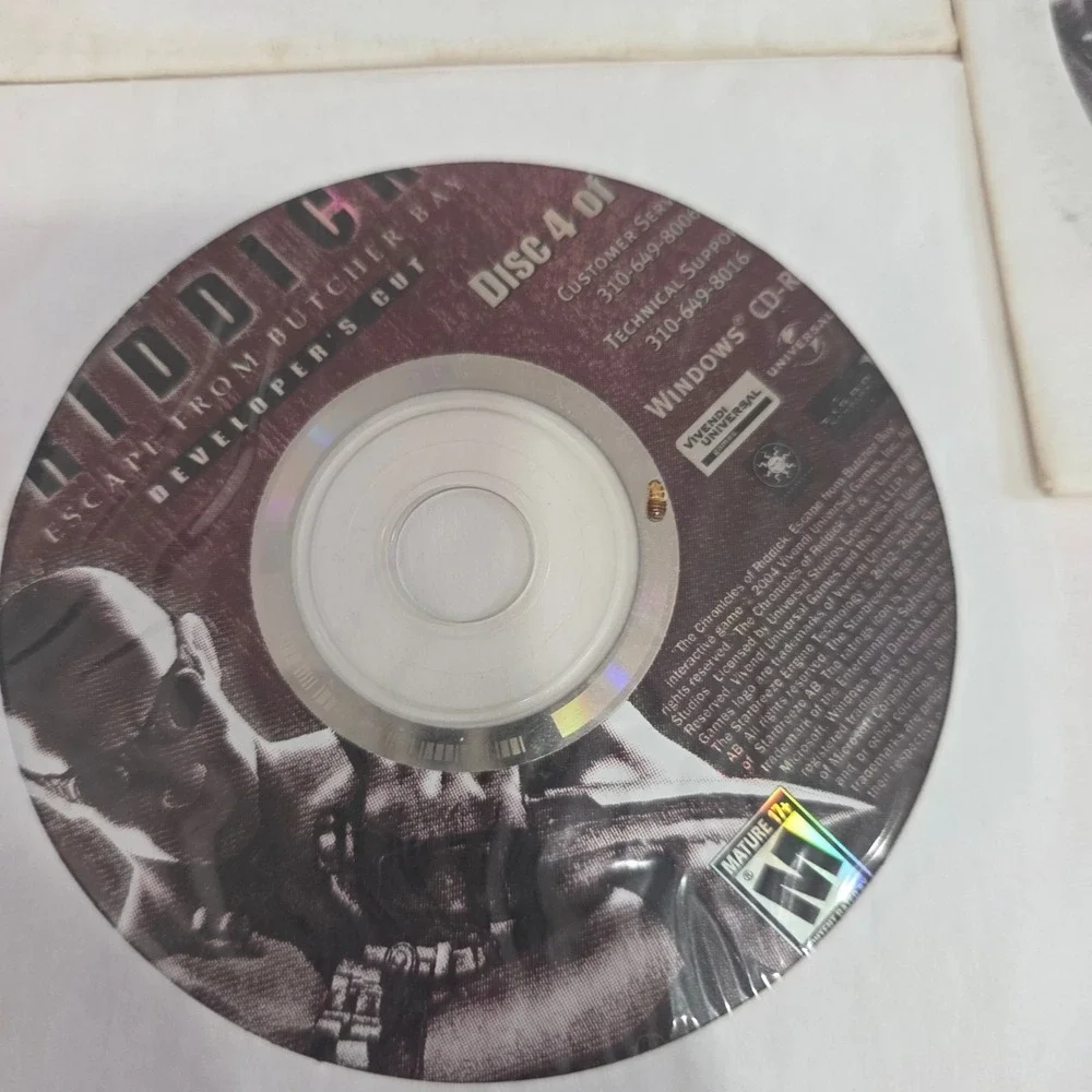 Chronicles of Riddick Escape From Butcher Bay PC 5 Disc Set Developer's Cut